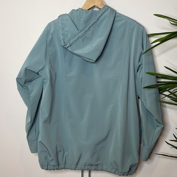 Bromley Collection || Petite Small Hooded Jacket - Picture 7 of 11